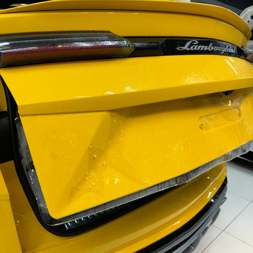 Lamborghini Urus PPF施工事例｜費用目安と仕上がり 施工写真 4-1