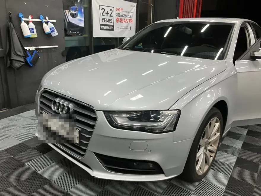 Audi A4のドラレコ取付事例｜費用目安・仕上がり 施工写真 1-1