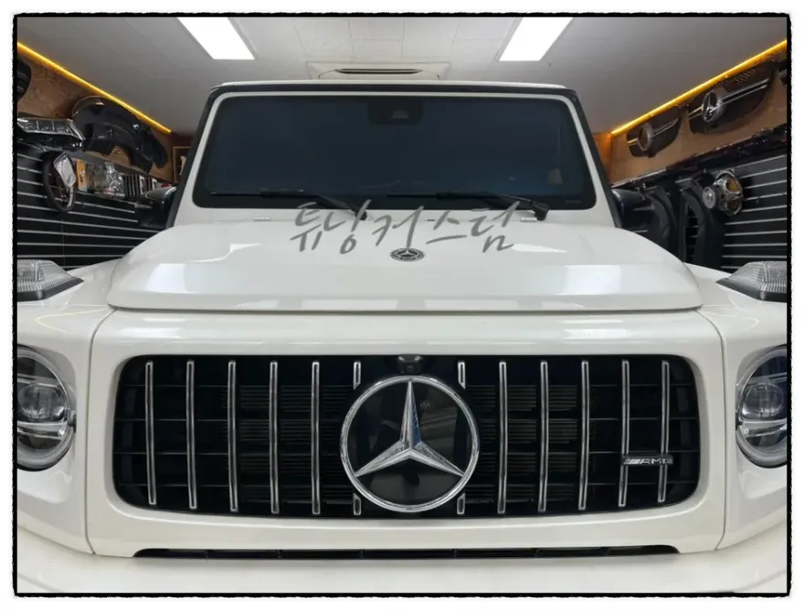 メルセデス・ベンツ G63 AMGのカーラッピング事例|費用目安・仕上がり 施工写真 3-1