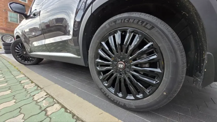 Hyundai Palisadeのガラスコーティング事例|費用目安・仕上がり 施工写真 3-1