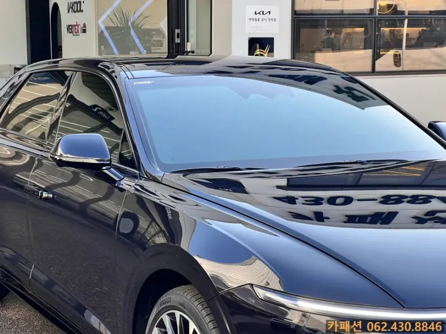 Hyundai Grandeur GN7のカーフィルム施工事例 施工写真 1-2