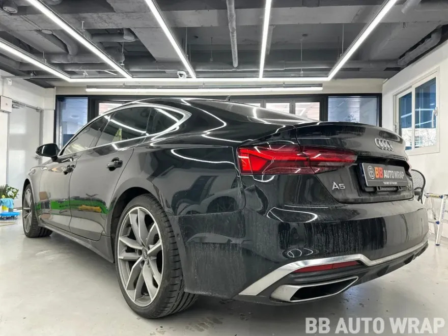 Audi A5のカーラッピング事例｜費用目安・仕上がり 施工写真 2-1