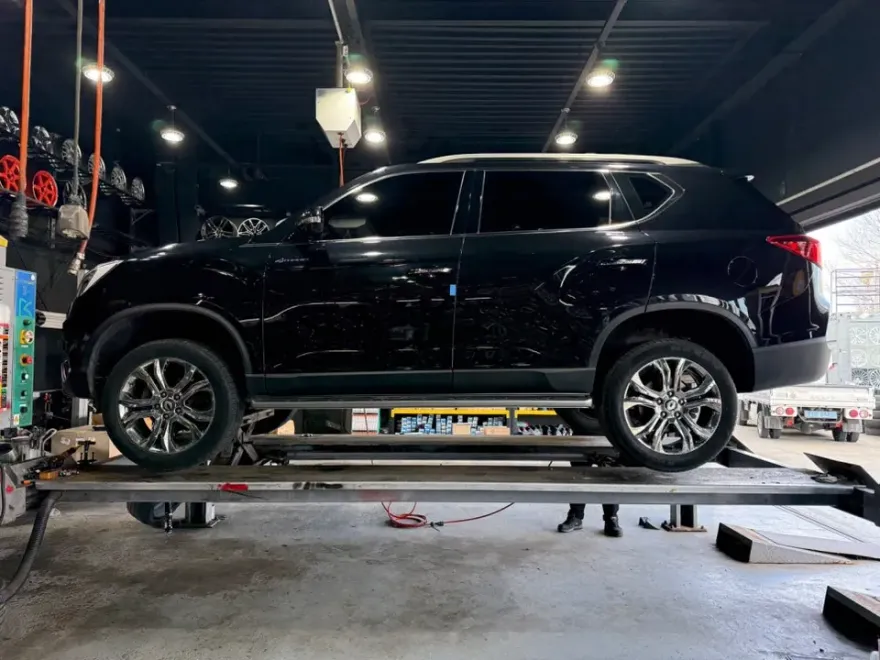 KG Mobility G4 Rextonのホイールリペア・塗装事例 施工写真 3-1