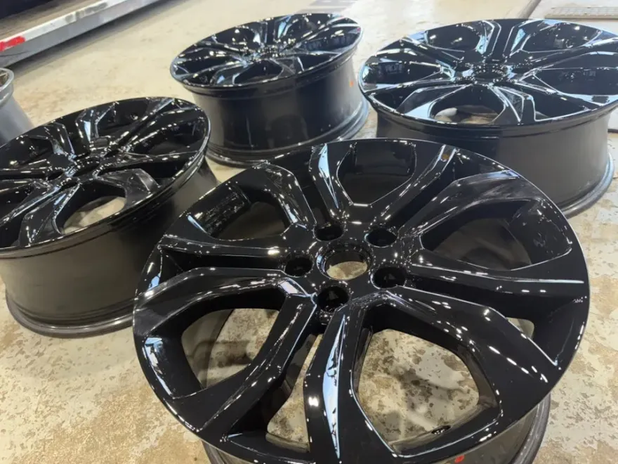 KG Mobility G4 Rextonのホイールリペア・塗装事例 施工写真 4-2
