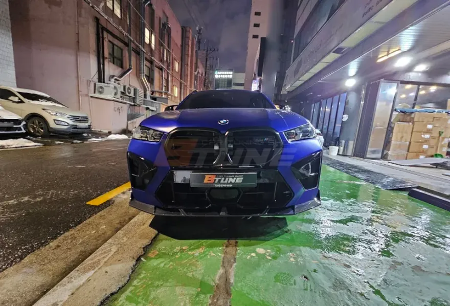 BMW X6 M body kit - BMW X6 M Body Kit Installation Review photo 3