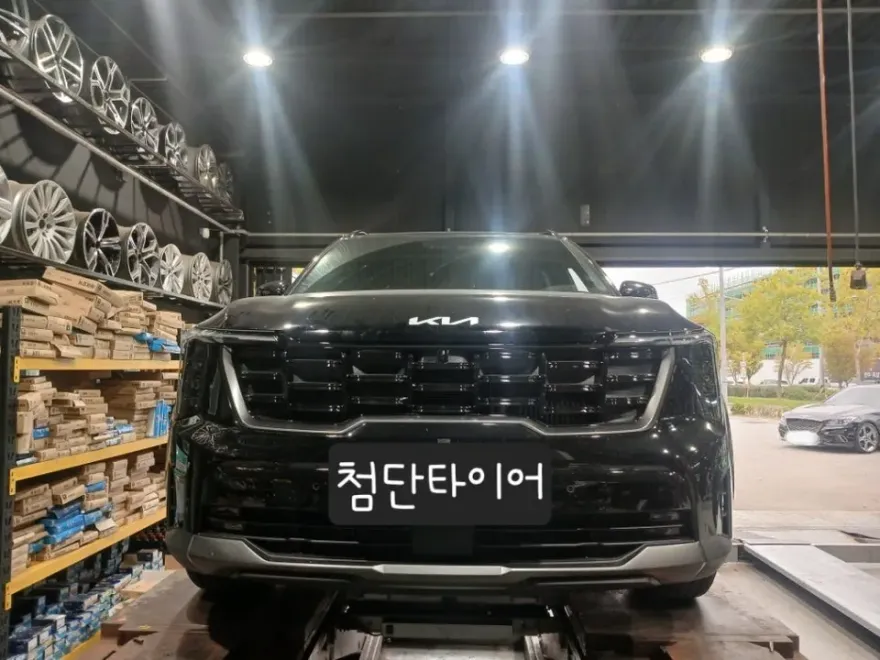 Kia Sorento MQ4 wheel repair - Kia Sorento MQ4 Wheel Repair & Painting Review photo 3