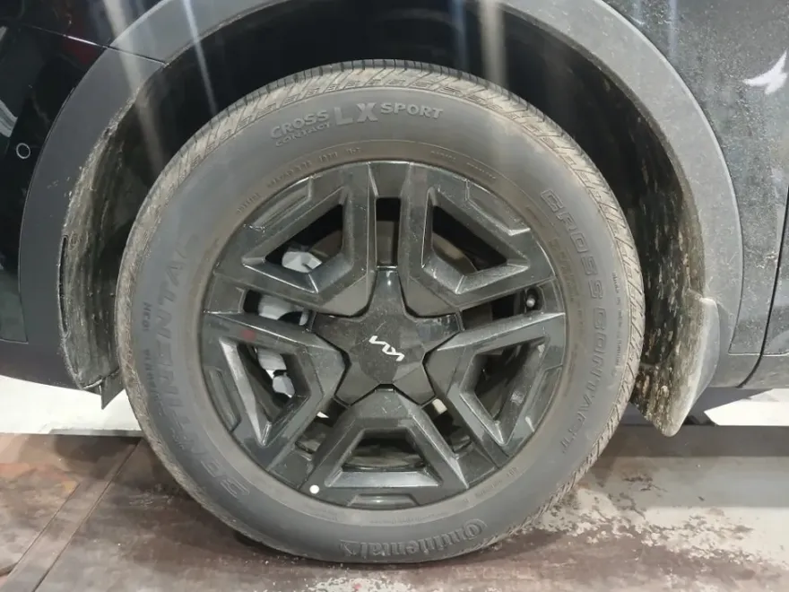 Kia Sorento MQ4 wheel repair - Kia Sorento MQ4 Wheel Repair & Painting Review photo 4