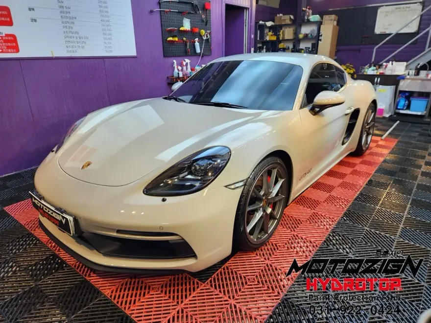 Porsche Caymanのガラスコーティング事例|韓国での施工費用目安・仕上がり 施工写真 2-2