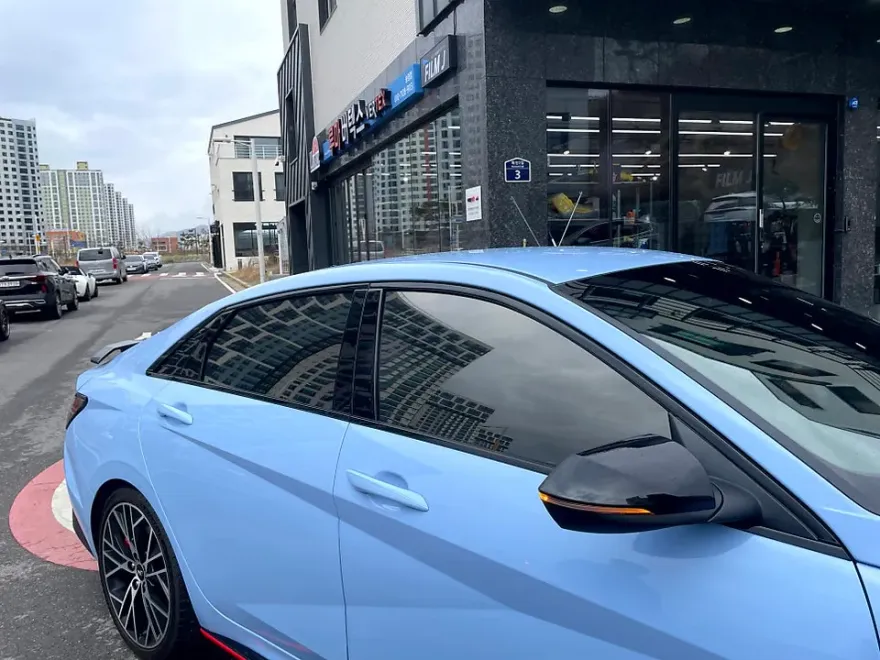 Hyundai Elantra Nのカーフィルム施工事例|費用目安・仕上がり 施工写真 2-3