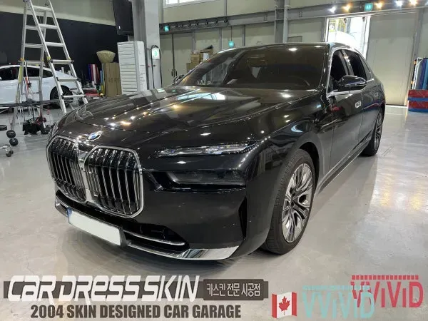 BMW 7 Seriesのカーラッピング事例｜費用目安・仕上がり 施工写真 1-1