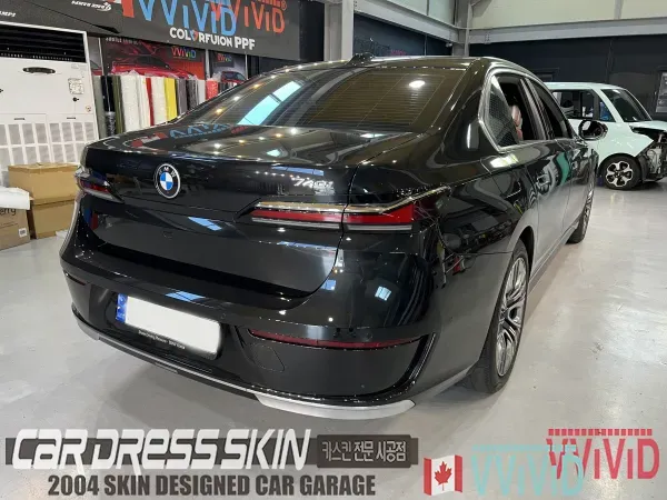 BMW 7 Seriesのカーラッピング事例｜費用目安・仕上がり 施工写真 1-3