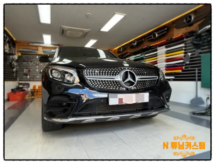 Mercedes-Benz GLCのドライブレコーダー取付事例 施工写真 2-1