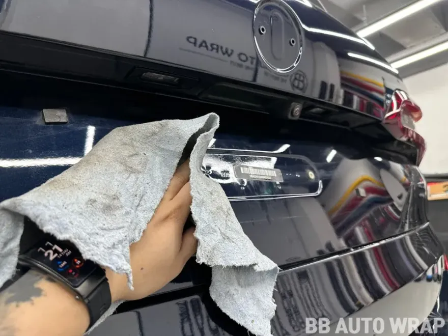 BMW X5のカーラッピング事例|3Mサテンブラック 施工写真 2-1