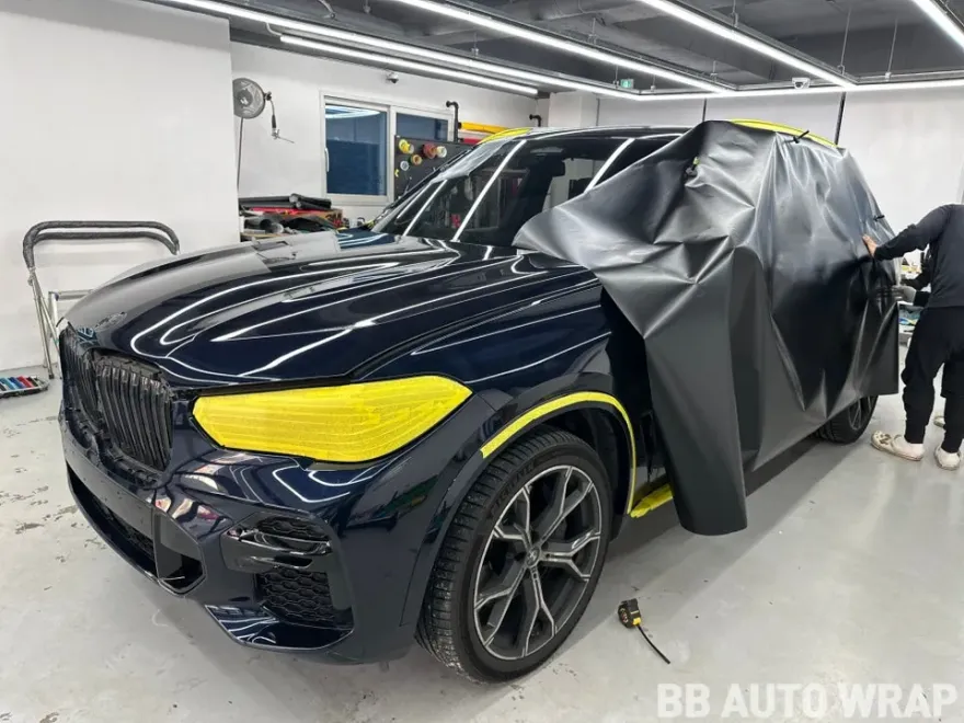 BMW X5のカーラッピング事例|3Mサテンブラック 施工写真 1-2