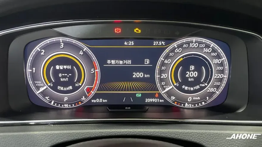 Volkswagen Golfのカーラッピング事例｜費用目安・仕上がり 施工写真 2-2