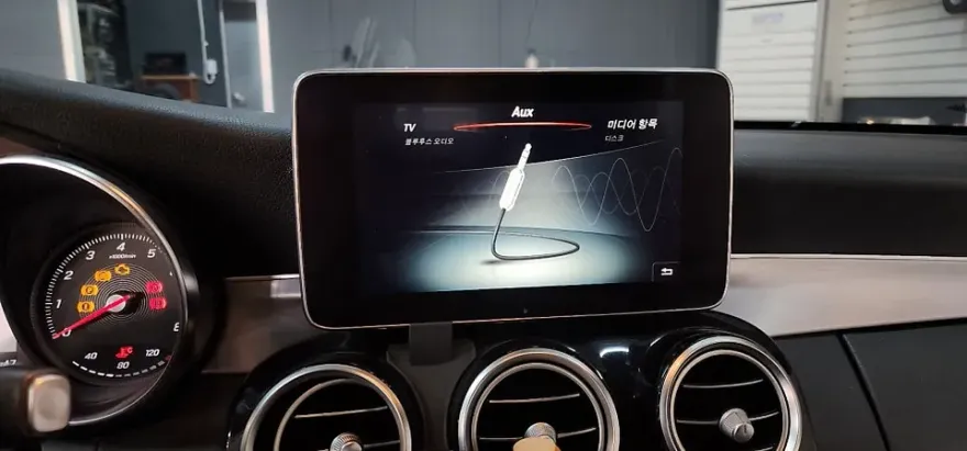 Mercedes-Benz CクラスのPPF施工事例|費用目安と仕上がり 施工写真 1-1