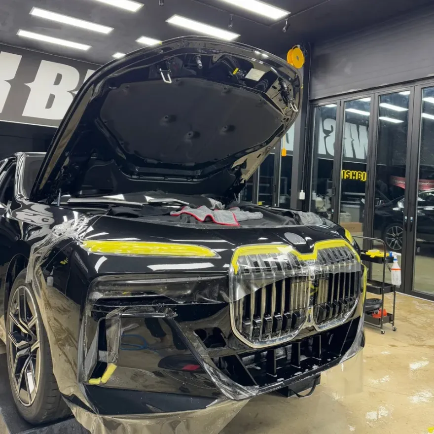 BMW i7 PPF施工事例｜費用目安と仕上がり 施工写真 3-2