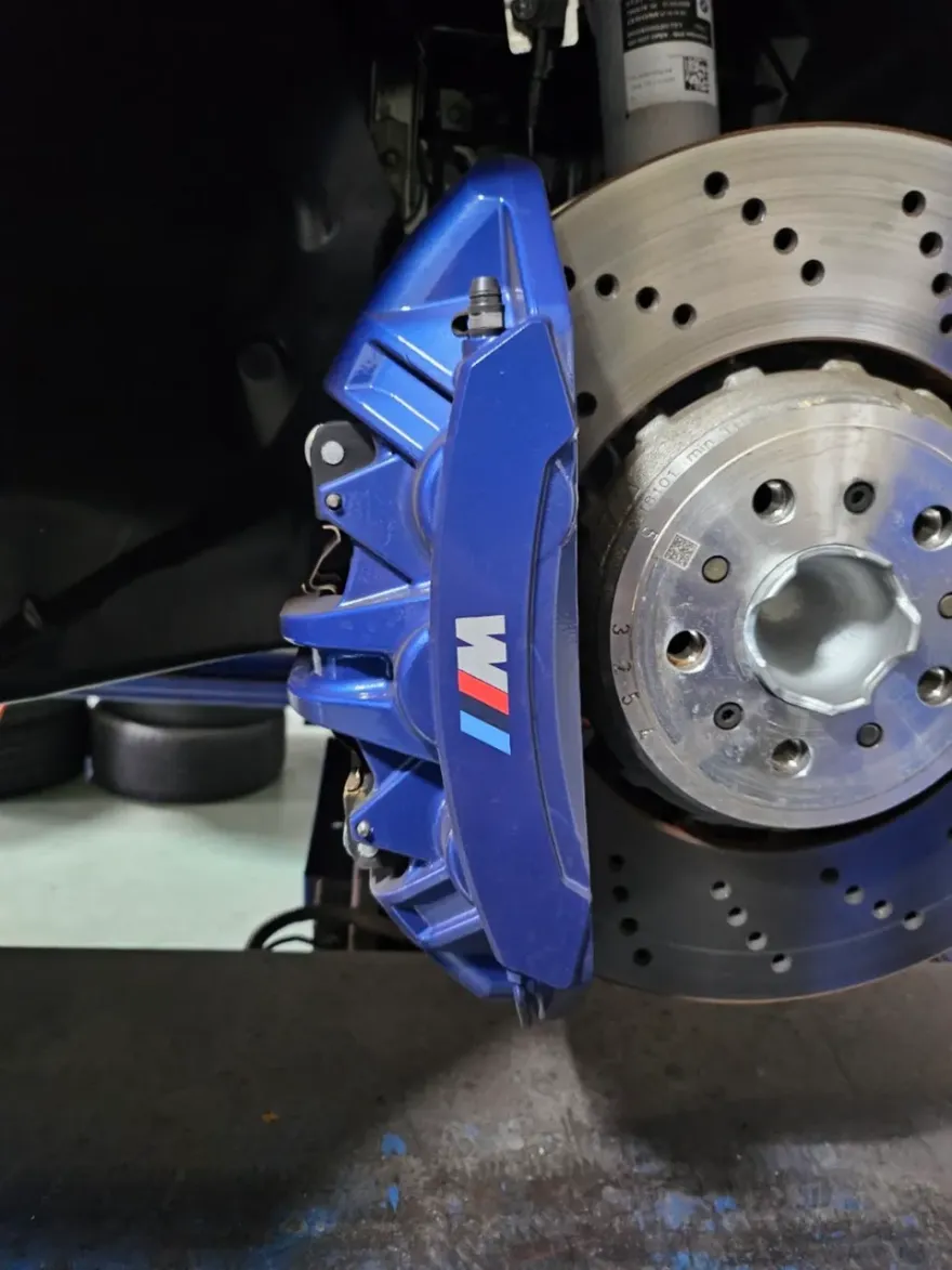 BMW M2のホイールリペア・塗装事例 施工写真 3-2