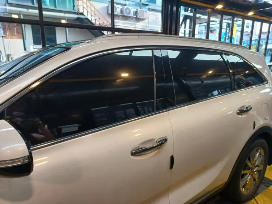 Kia Sorento MQ4のカーフィルム施工事例｜費用目安・仕上がり 施工写真 3-2