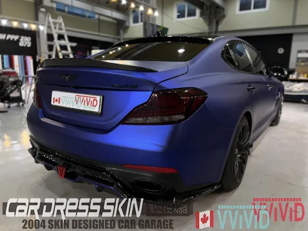 Genesis G70のカーラッピング事例|無光ブルークローム 施工写真 3-2