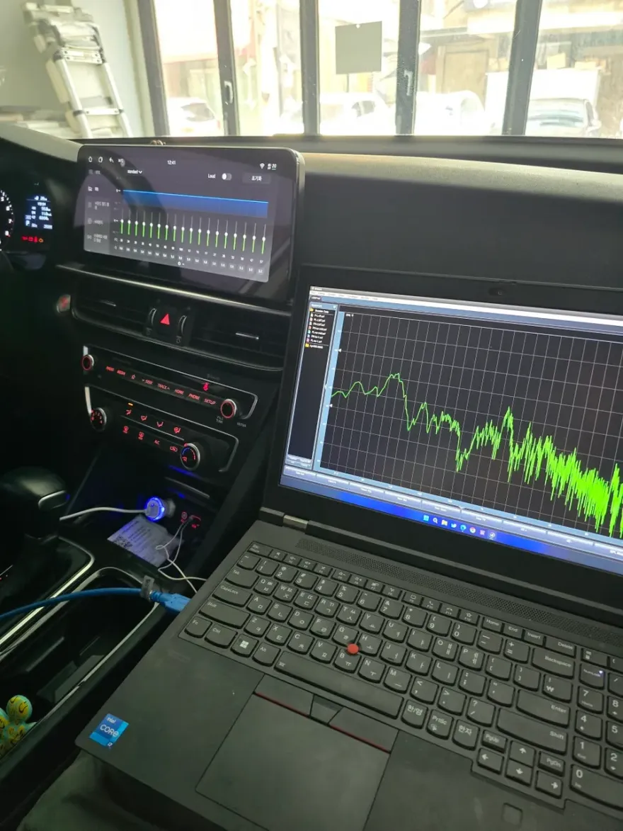 Kia K5のAndroid Auto・CarPlay取付事例 施工写真 4