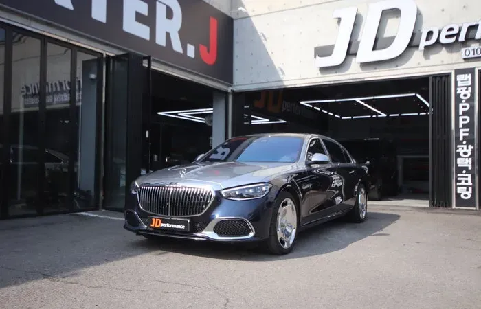 Mercedes-Benz S-Class W223のカーラッピング事例|費用目安・仕上がり 施工写真 2-2