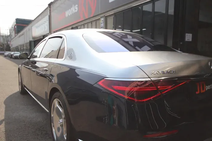 Mercedes-Benz S-Class W223のカーラッピング事例|費用目安・仕上がり 施工写真 3-3