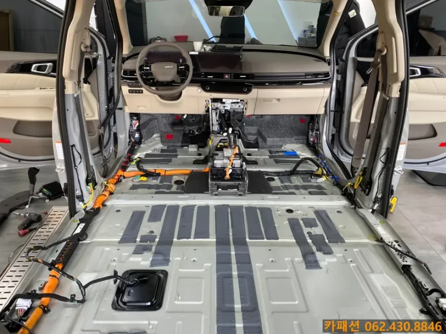 Kia Carnival ambient lighting - Kia Carnival Ambient Lighting Review — Cost & Results photo 4
