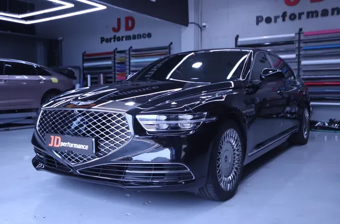 Genesis G90のガラスコーティング事例|費用目安と仕上がり 施工写真 1-3