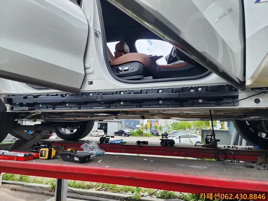 BMW X7 body kit - BMW X7 Body Kit Installation Review — Cost & Results photo 4
