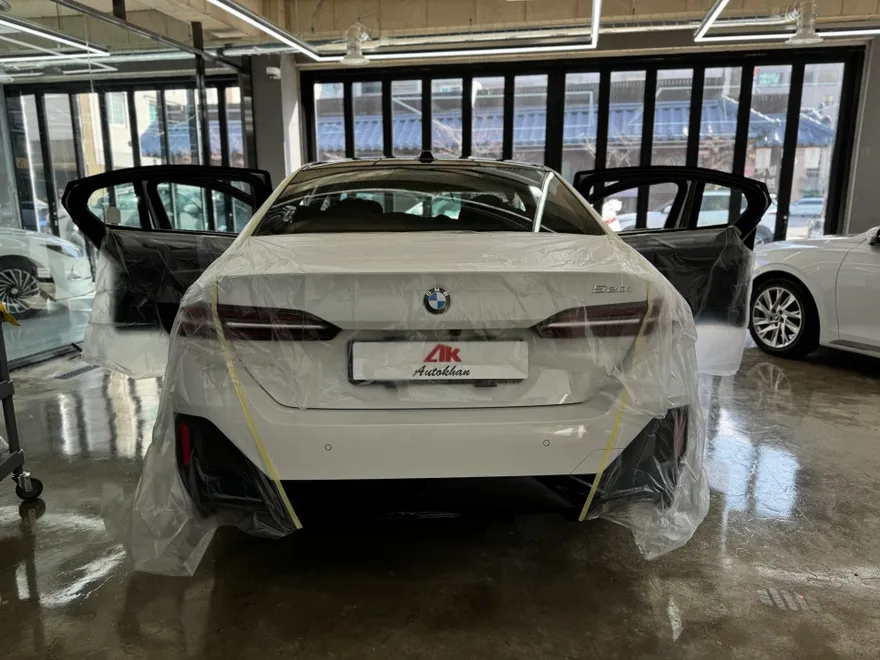 BMW 5 Seriesのカーフィルム施工事例|費用目安・仕上がり 施工写真 3-2