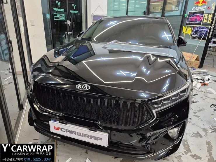 Kia K7 Premierのカーラッピング事例｜クローム除去とライト保護 施工写真 2-3
