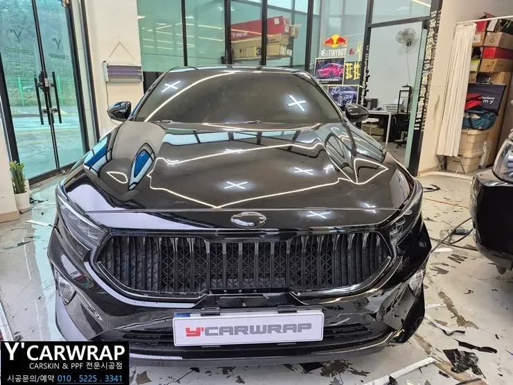 Kia K7 Premierのカーラッピング事例｜クローム除去とライト保護 施工写真 3-3