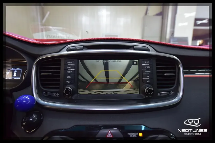 Kia Sorento UMのAndroid Auto・CarPlay取付事例 施工写真 4-1