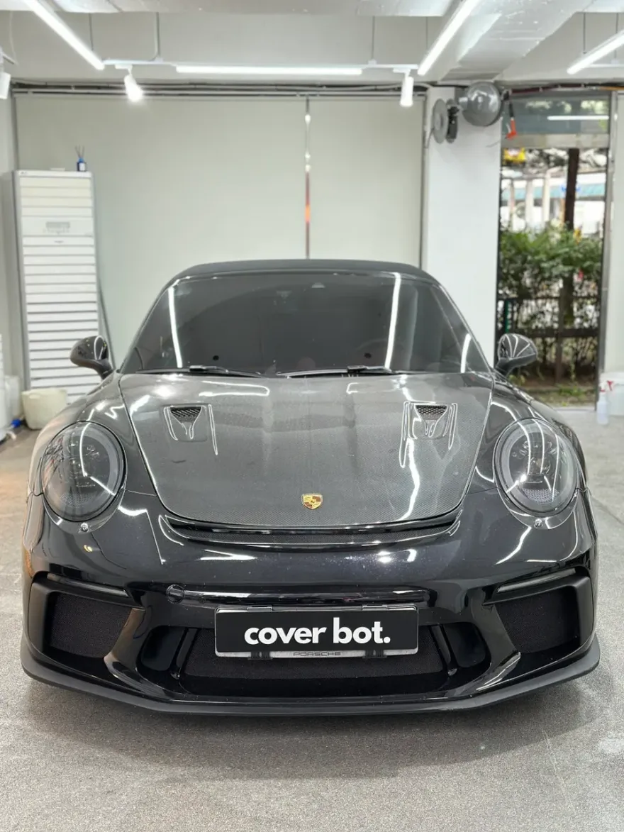 ポルシェ 911 Targaのカーラッピング事例|高光沢フィルム 施工写真 1-1