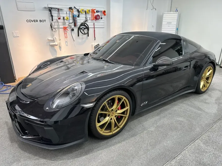 ポルシェ 911 Targaのカーラッピング事例|高光沢フィルム 施工写真 2-1