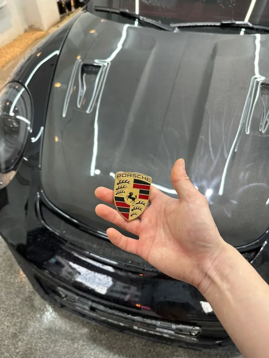 ポルシェ 911 Targaのカーラッピング事例|高光沢フィルム 施工写真 2-2