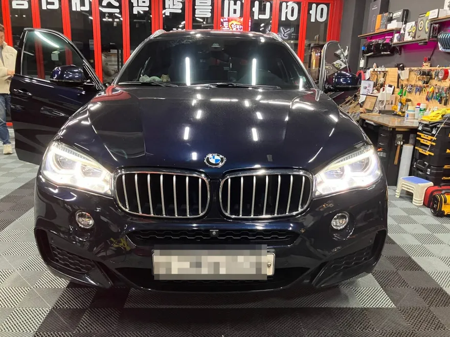 BMW X6 F16 ドライブレコーダー取付事例|費用目安・仕上がり 施工写真 1-1