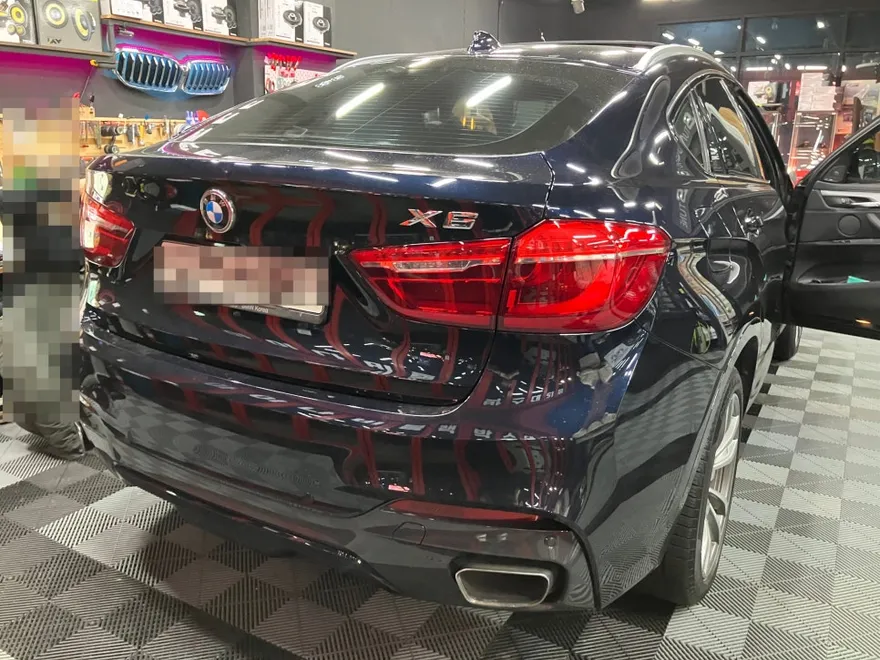BMW X6 F16 ドライブレコーダー取付事例|費用目安・仕上がり 施工写真 2-1