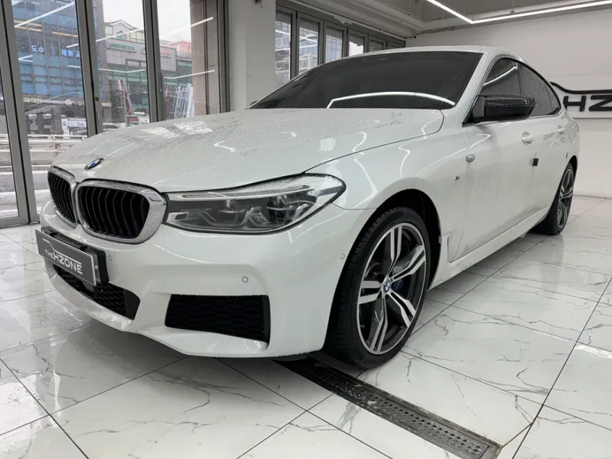 BMW 6 Seriesのカーラッピング事例|費用目安・仕上がり 施工写真 1-1