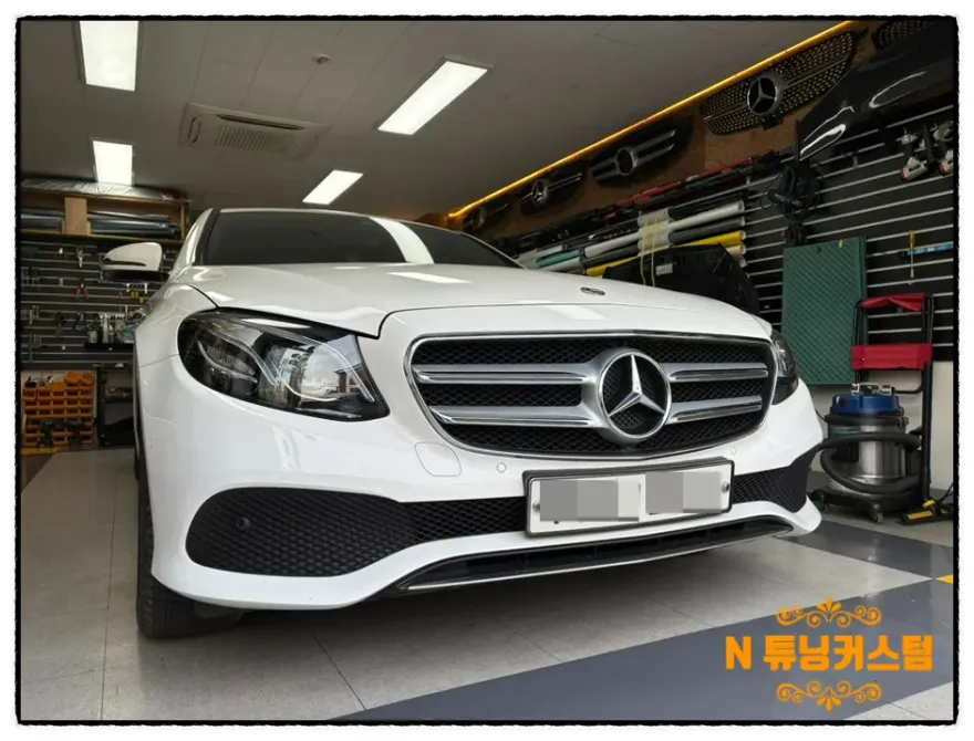 Mercedes-Benz Eクラスのカーラッピング事例|費用目安・仕上がり 施工写真 1-1