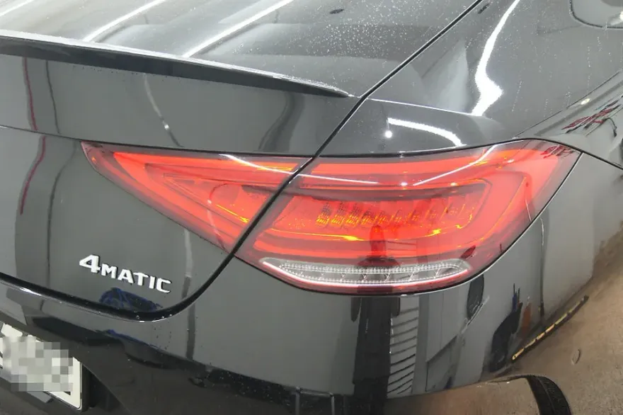 Mercedes-Benz CLSのPPF施工事例|ライト・テールランプ 施工写真 3-2