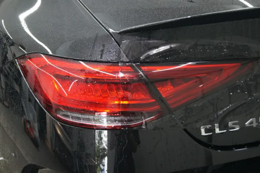 Mercedes-Benz CLSのPPF施工事例|ライト・テールランプ 施工写真 3-3