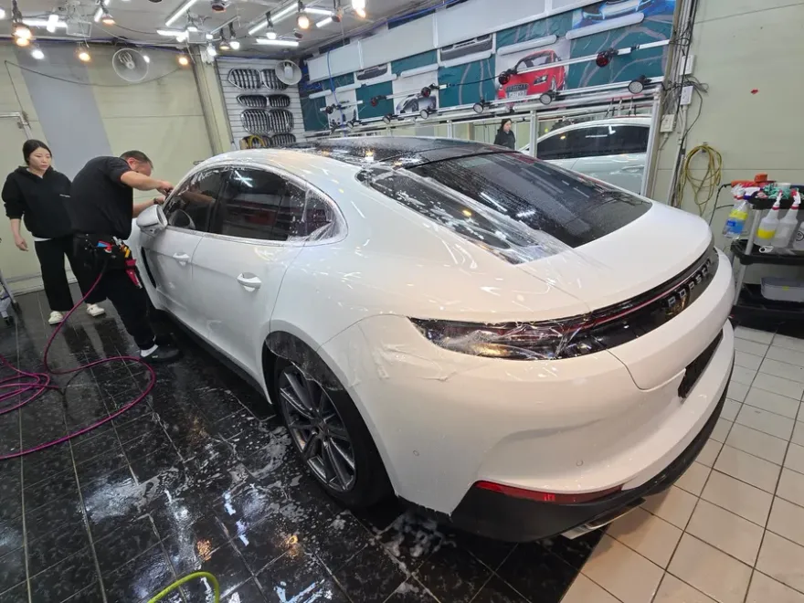 ポルシェ パナメーラ PPF施工事例|費用目安と仕上がり 施工写真 3-2