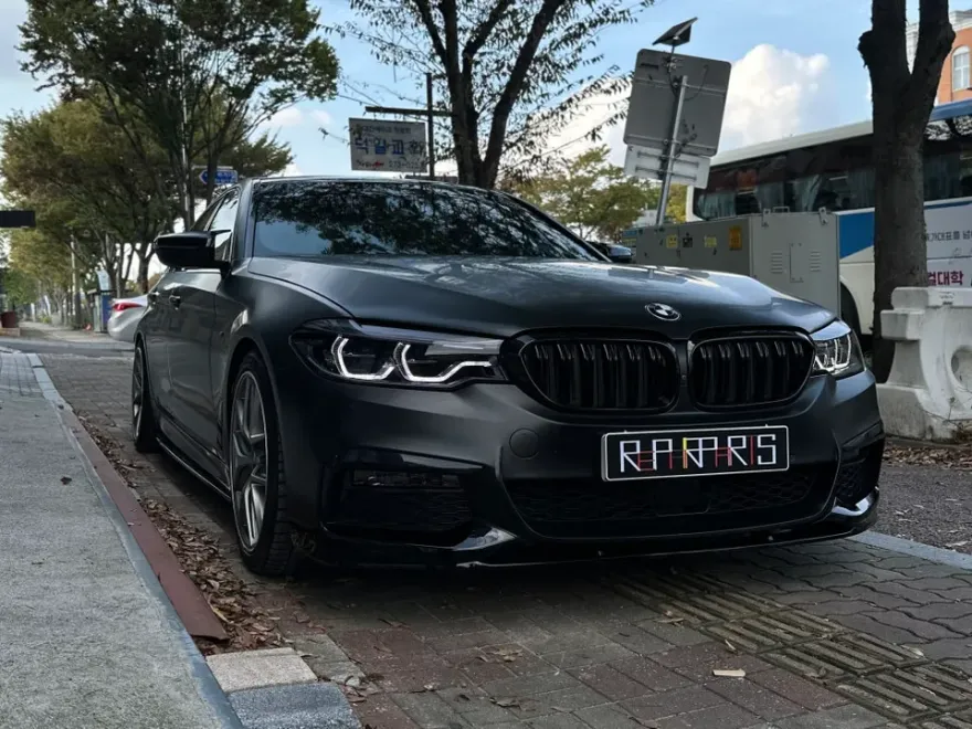 BMW 5 Series G30 steering wheel installation result