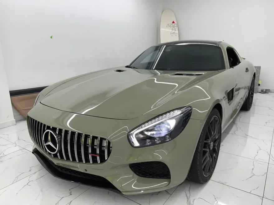 Mercedes-Benz AMG GTSのカーラッピング事例|カキグリーン高光沢 施工写真 2-2