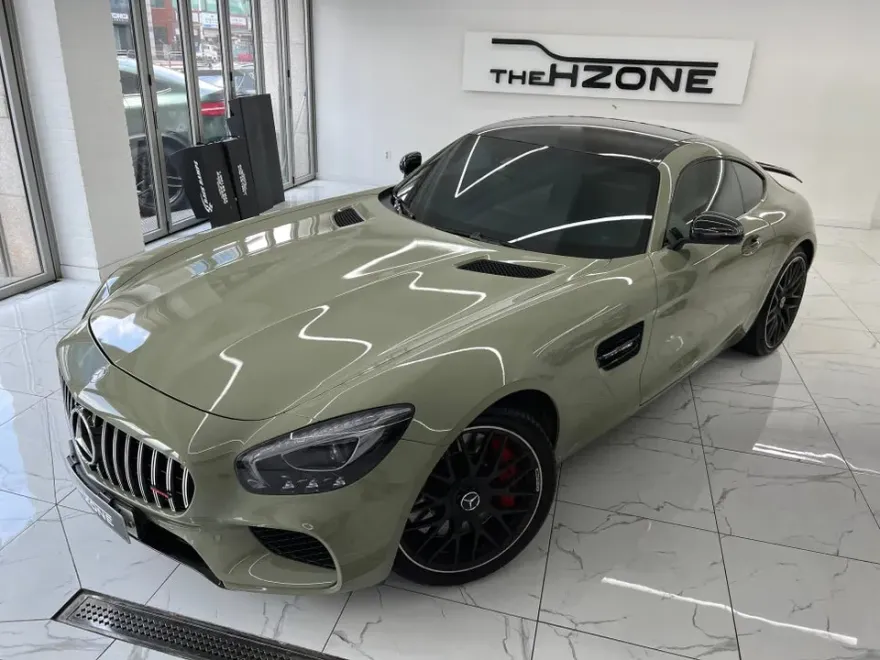 Mercedes-Benz AMG GTSのカーラッピング事例|カキグリーン高光沢 施工写真 3-2
