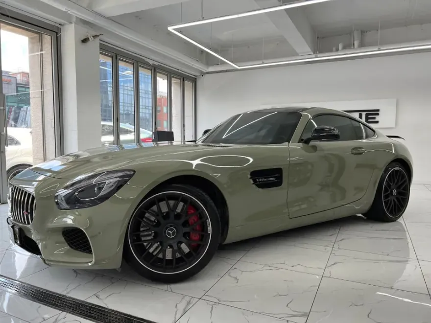 Mercedes-Benz AMG GTSのカーラッピング事例|カキグリーン高光沢 施工写真 3-3