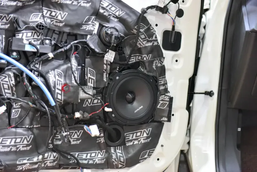 KG Mobility Mussoのカーオーディオ施工事例 施工写真 4-2