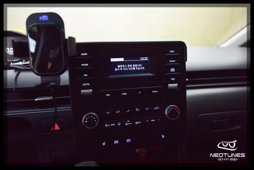 Hyundai StariaのAndroid Auto・CarPlay取付事例 施工写真 4-1